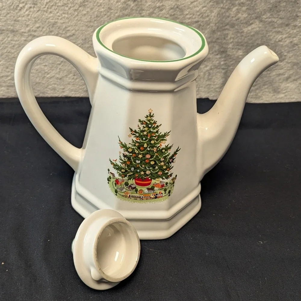 Pfaltzgraff Tea Pot Heritage Christmas Tree Stoneware White Green Trim USA 1980s